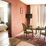 Ξενοδοχείο Le Senechal 4*