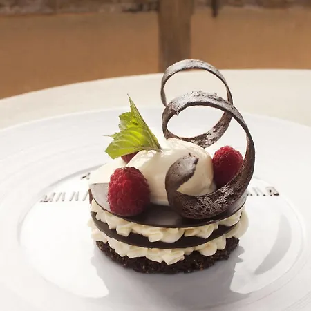 Hotel Le Senechal Sauveterre-de-Rouergue