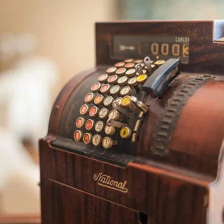 Hotel Le Senechal 4*